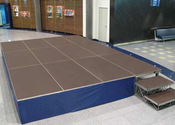 Сцены в помещениях